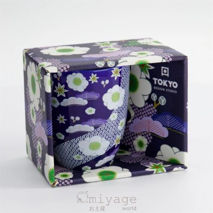 Sakura bögre kimono mintákkal